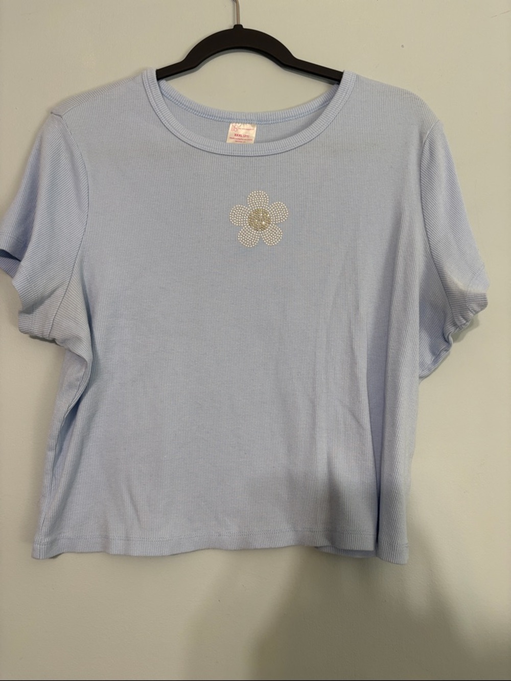No Boundaries cropped ribbed babydoll Tee Light Blue Rhinestone Daisy